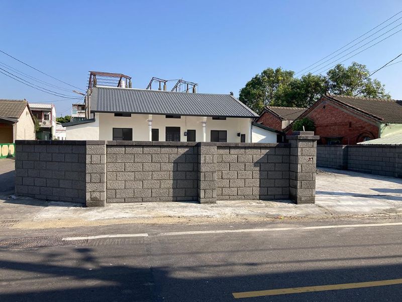 景觀設計新趨勢！仿岩藝術圍牆展現自然紋理與堅固結構之美