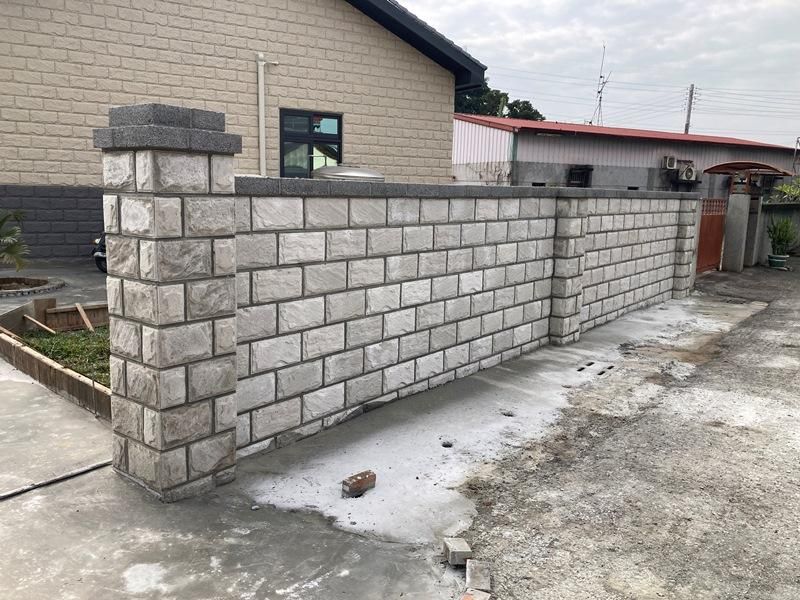 戶外景觀升級：板岩空心磚打造自然系仿岩圍牆的秘密