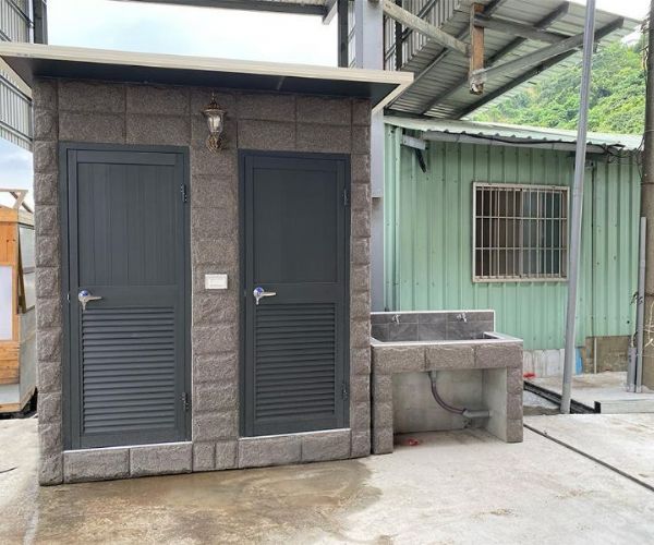 一站式流動衛浴方案：水泥預鑄型流動廁所＋雙門淋浴優點